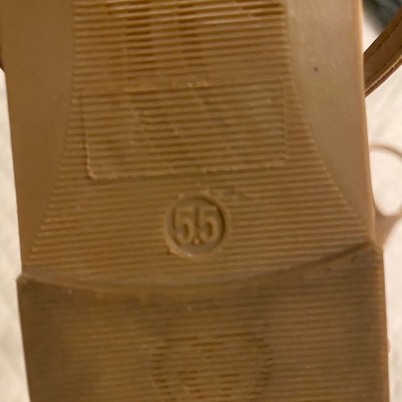 Cute Nude Sandals - Picture 4 of 6